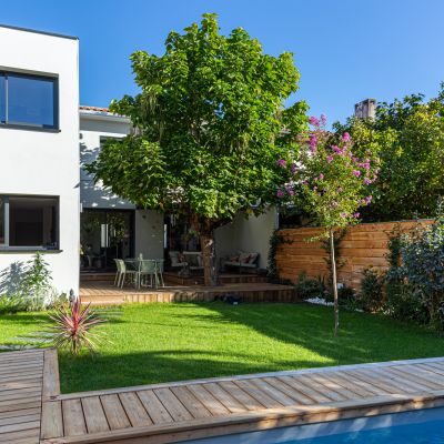 piscine jardin terrasse